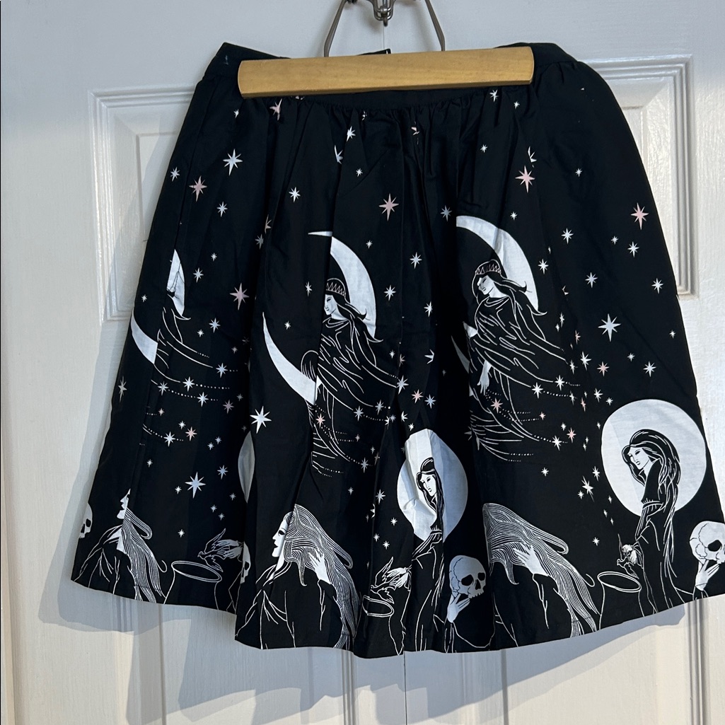 Nwt Black Friday Moonstruck Mavens Skater Skirt Size 6